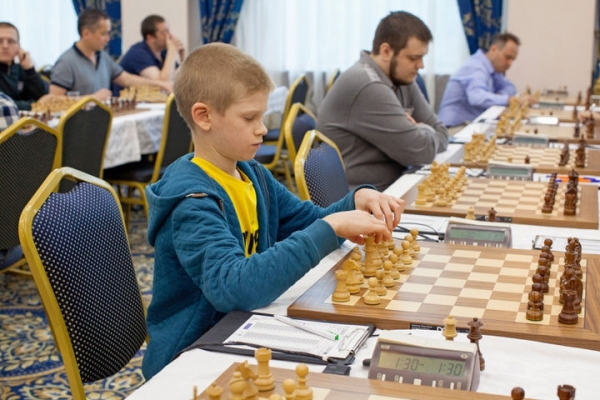Юный химчанин Володар Мурзин принял участие в Высшей лиге чемпионата России по шахматам