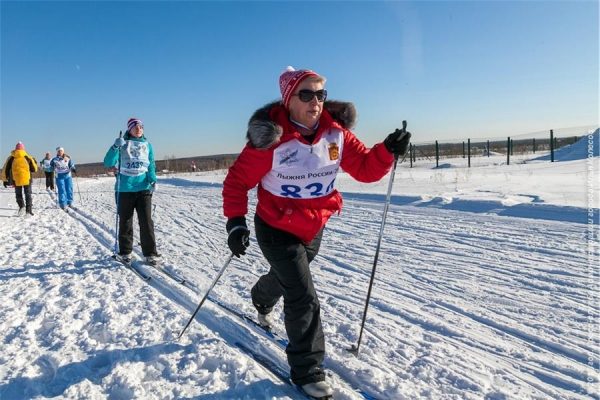 2100 человек встали на лыжи в эту субботу.   Как прошла «Лыжня России-2017»