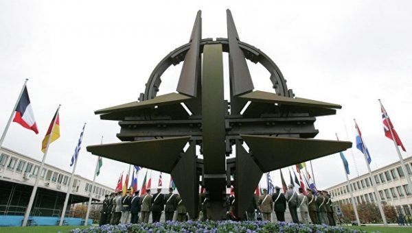 Министр обороны Турции считает необходимым реформировать структуру НАТО