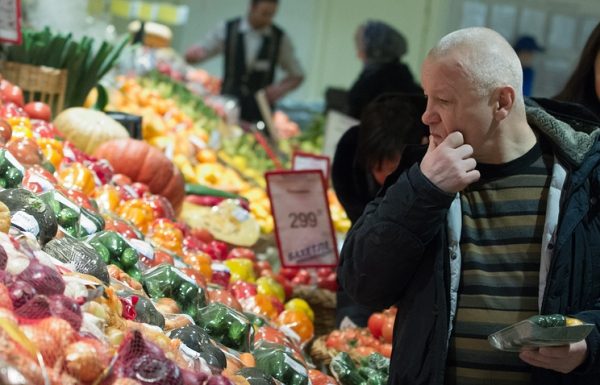Диетолог советует россиянам есть меньше колбасы и больше овощей