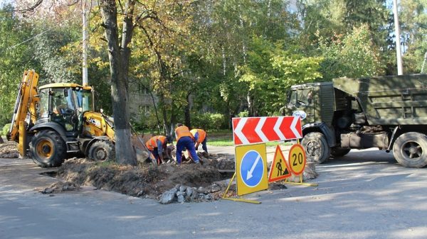 Озеленение и ямочный ремонт дорог сделают в военгородке в Мытищах в 2017 году