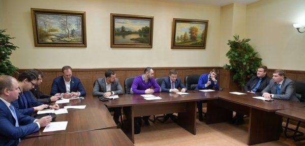 Состоялось заседание общественно-политической комиссии Палаты молодых депутатов при Московской областной Думе.