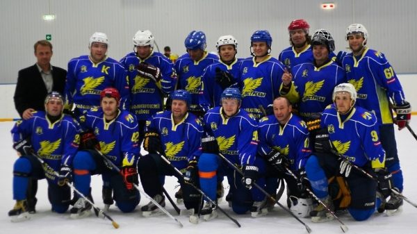 «Ястребы» стали чемпионами Ночной хоккейной лиги региона