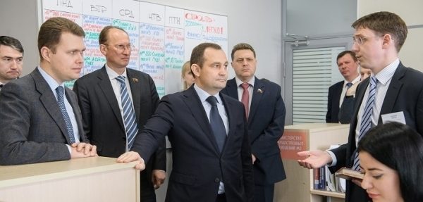 Депутаты Мособлдумы посетили Центр содействия строительству в Красногорске