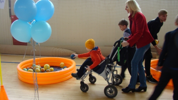 Космический квест и игры организовали для детей-инвалидов в Королеве