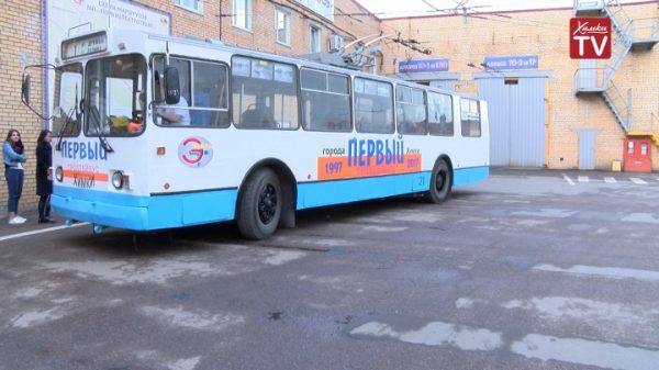 В Химках курсирует ретро-троллейбус