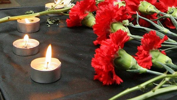 Старшеклассники возложили цветы к памятнику академика Челомея в Реутове