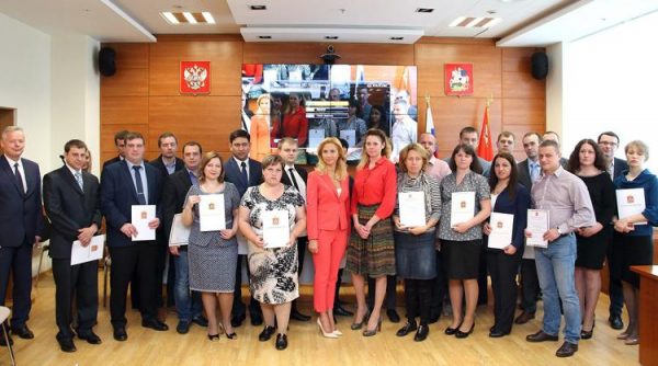 Еще 29 врачей получили сертификаты на соципотеку в Подмосковье