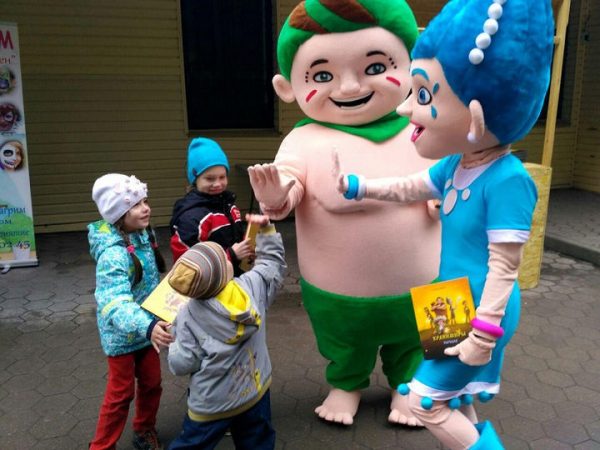 Минэкологии на празднике в Домодедово подарило детям экологические сказки