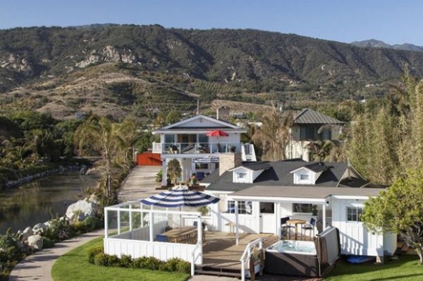 Мила Кунис и Эштон Катчер купили пляжный домик в Санта-Барбаре