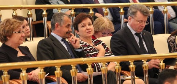 Депутаты Мособлдумы посетили занятие по социальной коммуникации в здании регпарламента
