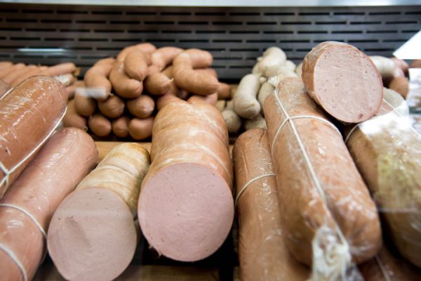 В Химках появился первый в Подмосковье колбасный цех открытого производства