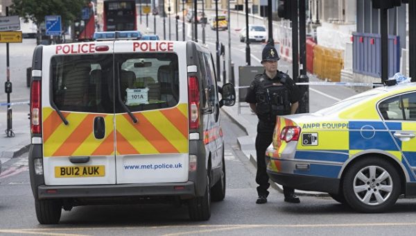 Житель Лондона вернулся в ресторан после теракта, чтобы оплатить счет