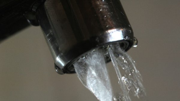 Суд заставил УК довести воду до нормативной температуры в Мытищах
