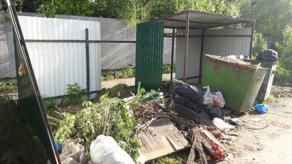 Свыше 2 тысяч домовладельцев без договоров на вывоз мусора выявили в Подмосковье