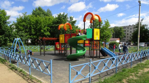 Проверка показала хорошее содержание детских площадок в районе Красная Горка в Подольске