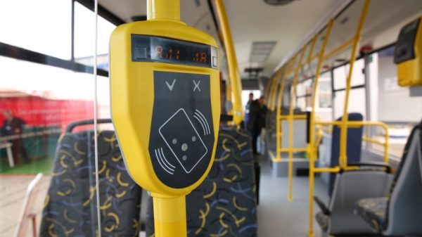 Девять незаконно припаркованных автобусов выявили в Красногорске