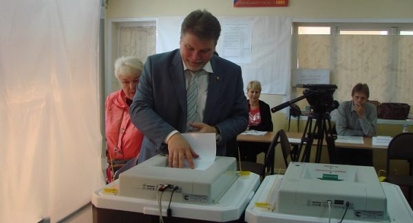 Депутаты Мособлдумы посетили избирательные участки в день выборов 