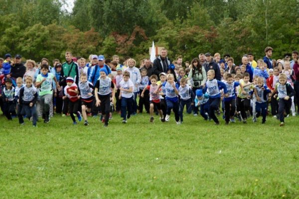 Более 10000 человек вышли на старт Всероссийского дня бега «Кросс нации» в Подмосковье