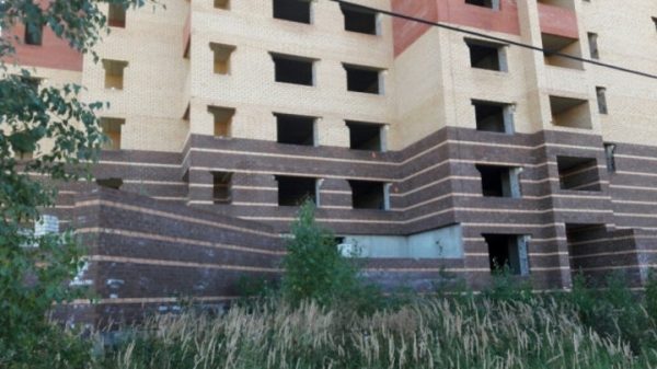 Активисты ОНФ обнаружили в подмосковной Кашире опасные недостроенные здания