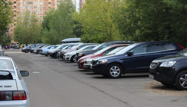 Порядка 6 тыс. дополнительных парковочных мест обустроят в Балашихе до конца года