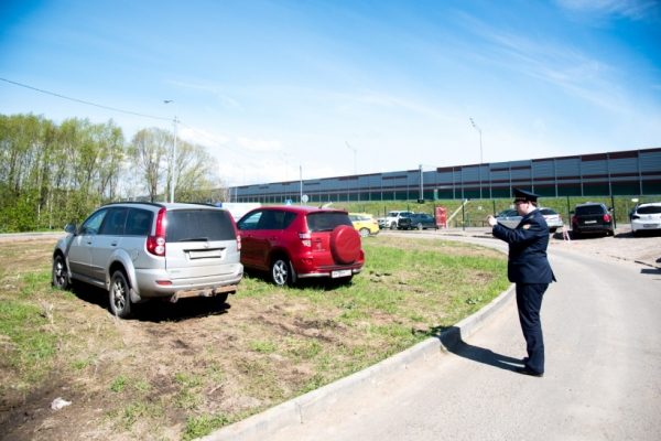 Свыше 220 нарушений правил парковки зафиксировали в микрорайоне Люберец в 2017 году