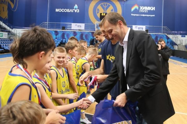 Химкинские баскетболисты — серебряные призеры «Оранжевого мяча»