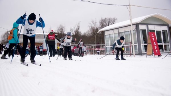 Память основателя детского лыжного спорта в Химках почтили массовыми соревнованиями