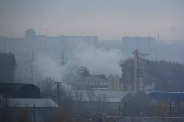 «Внук чуть не умер»: несколько заводов сознательно травят жителей Подольска