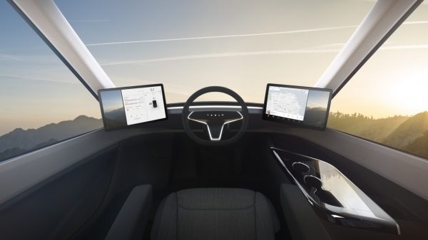 Запас хода Tesla Semi составит до 800 км