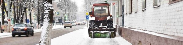 Коммунальщики Химок устраняют последствия снегопада
 