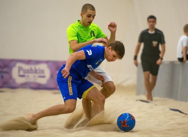 «Новатор» разгромил «Строгино» в Чемпионате Москвы по пляжному футболу