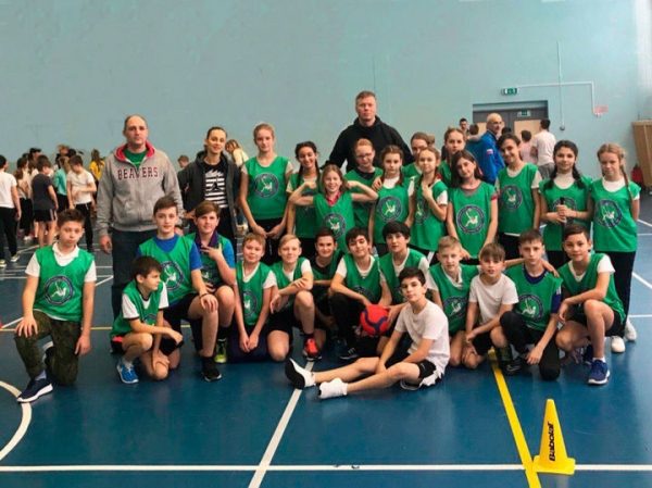 600 школьников из Химок приняли участие в муниципальных "В<span id=