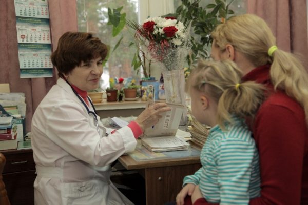 Всех детей из Волоколамского района, поступивших с жалобами на тошноту, выпи<span id=