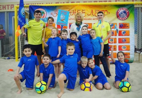 Воспитанники 35 детских садов Химок принимают участие в уникальном чемпионате по пляжному футболу