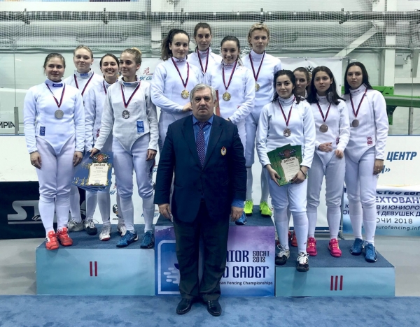 Химкинские фехтовальщики завоевали медали молодежного первенства России