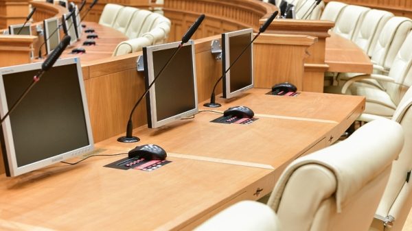 Комитет Мособлдумы поддержал поправки об участии волонтеров в восстановлении памятников