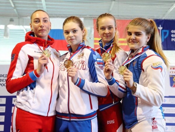 Химкинские шпажистки впервые выиграли командный турнир Чемпионата России