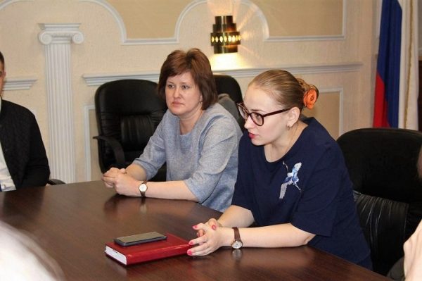  Мособлдуму посетили ученики Кузнецовской школы