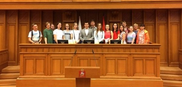 В Мособлдуме прошёл парламентский урок для школьников из Жуковского