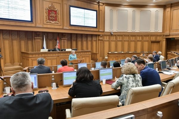 По предложению Контрольно-счётной палаты региона в 2017 году было внесено более 150 изменений в нормативно-правовые акты