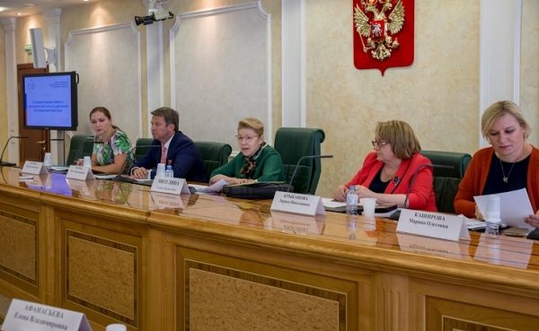 Олег Рожнов: За два года в Московской области зарегистрировано 149 браков на территории объектов культурного наследия