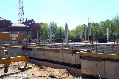 На проверке Главгосстройнадзора ход строительства пристройки к школе в Пушкино