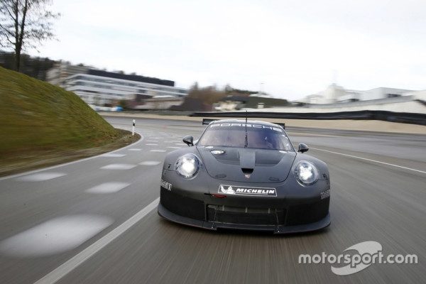 Porsche представила новый 911 GTE