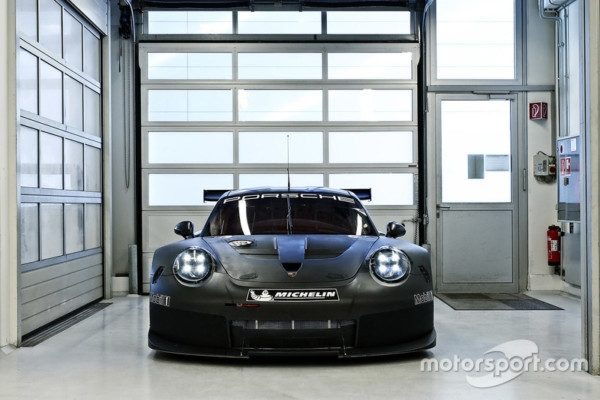 Porsche представила новый 911 GTE