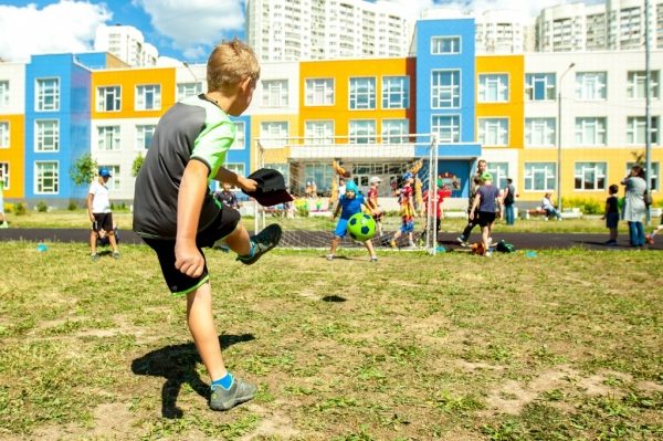 Более 400 детей приняли участие в спартакиаде летних лагерей в Химках