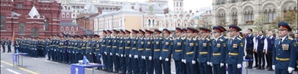 366 выпускников АГЗ МЧС РОССИИ получили дипломы на главной площади 
 