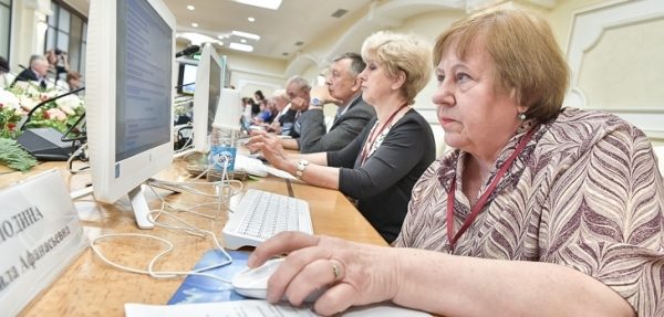 Павел Максимович: Комитет готовит предложение в Госдуму  - освободить компании от подоходного налога за сотрудников старше 55 лет