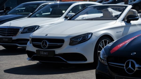 Завод Mercedes в Солнечногорском районе запустят в работу раньше, чем через год