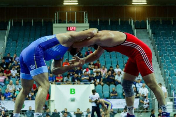 Подмосковные борцы завоевали шесть медалей на чемпионате России по вольной борьбе в Одинцове